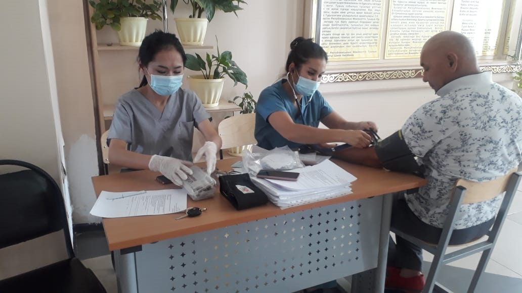 №107 лицей ұжымы 11.06.2021 ж Короновирусқа қарсы вакцина алды.