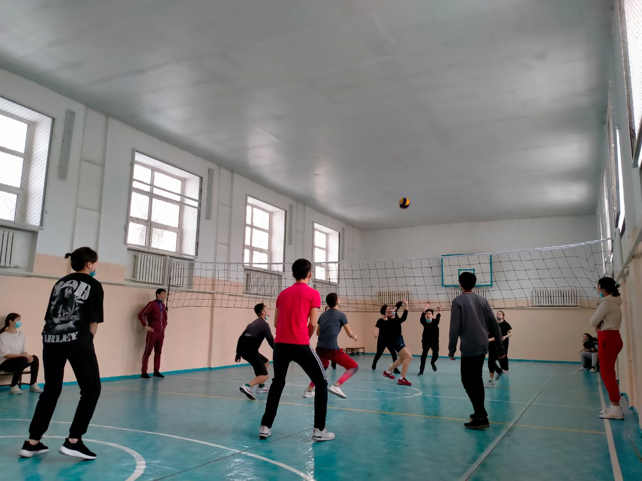 Жазғы мектеп. Дене шынықтыру сабағы.