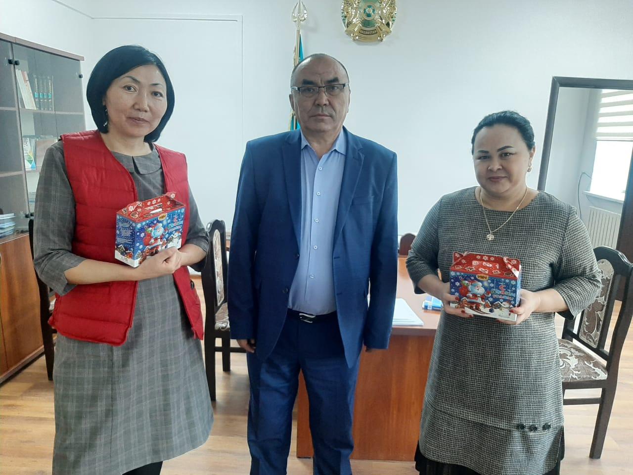 Жаңа жылдық сыйлықтар .