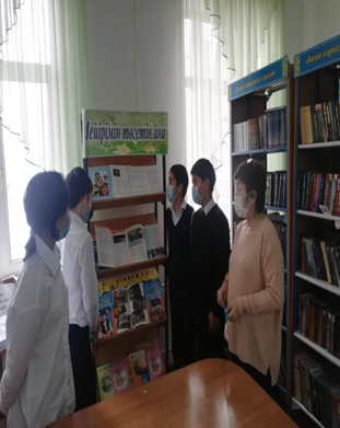 «Мейірім төгетін ана» атты кітаптар көрмесі