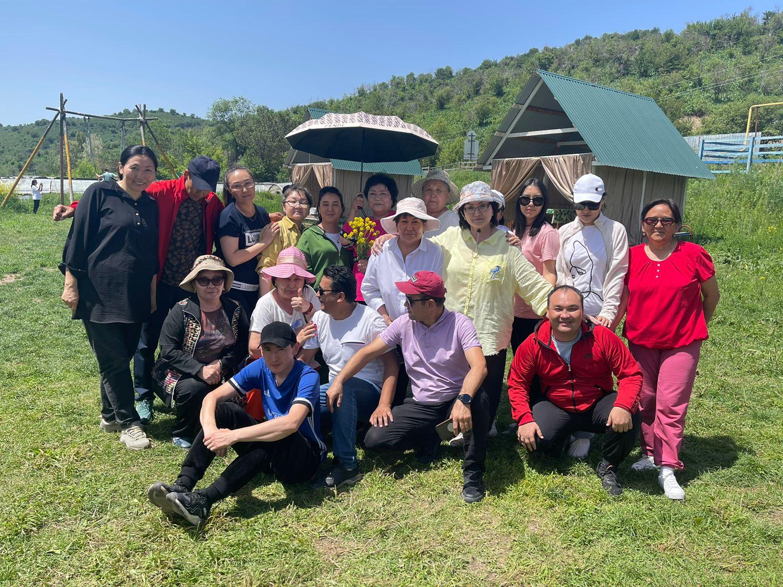 №107 лицей  ұжымы Табаган "Алматау" демалыс  орнында  демалыста.