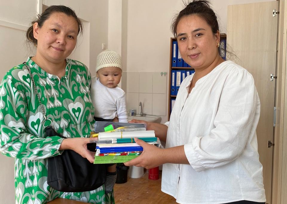 "Мектепке жол" акциясы жалғасын табуда! Демеушілік көрсеткен ұстаздар мен ата - аналарға мың алғыс!