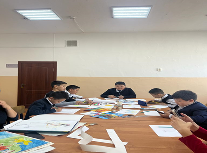 6 сыныптар арасында «Менің өмірімдегі ең бақытты күн» тақырыбында сурет байқауы өтті.Оқушылар 6«А»  және 6«Ә»  сыныптарынан қатысты .Байқау барысында оқушылар белсенді қатысып,нәтижелері бойынша жақсы сурет салған 6 «А»  сынып оқушылары жеңді.