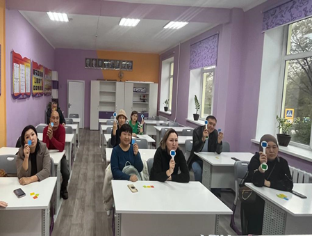 Қараша айында ата – аналар жиналыстарында «Біздің балаларымыздың денсаулығы» тақырыбында баяндама оқылды