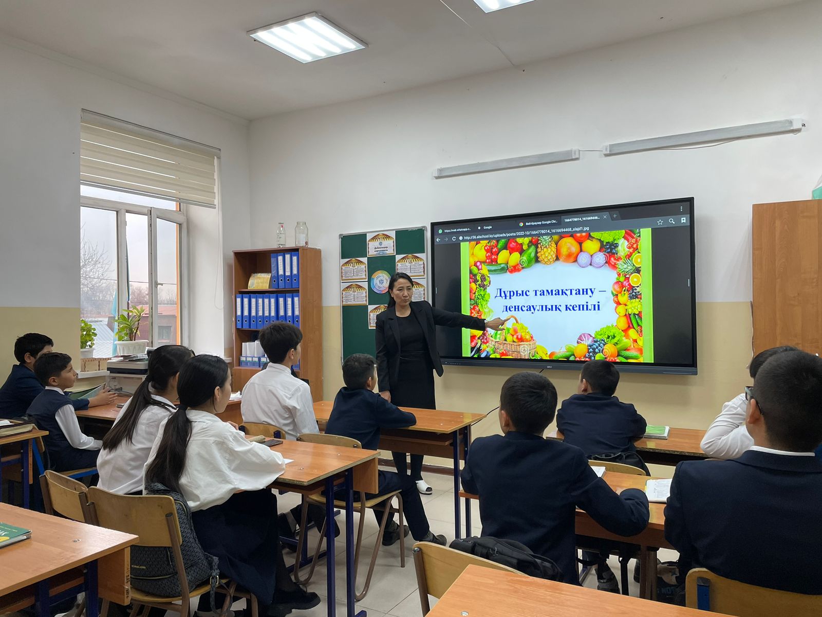 08.12.2025 жылы 8 "Ә" сыныбымен "Дұрыс тамақтану - денсаулық кепілі" тақырыбында сынып сағаты өткізілді.